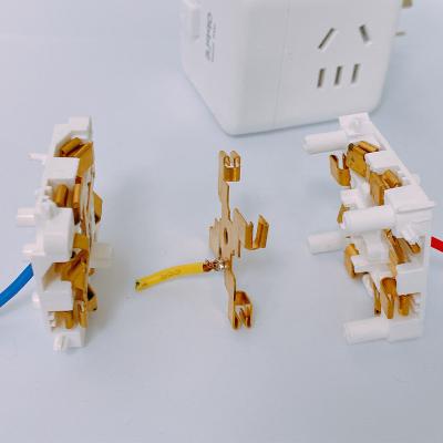 China Cobre del OEM y dedales de cobre amarillo del poste del conector de los bloques de terminales para los disyuntores y las piezas de MCB en venta
