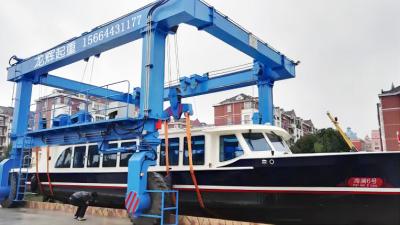 Chine Le yacht adapté aux besoins du client soulevant Crane With 12 mois de garantie fonctionnent facilement à vendre