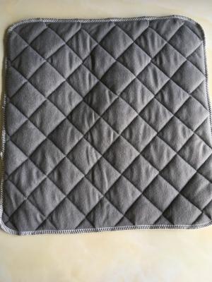 China Square Quilted Oil Absorbent Mat in grey color with needle punch nonwoven interlining for sale