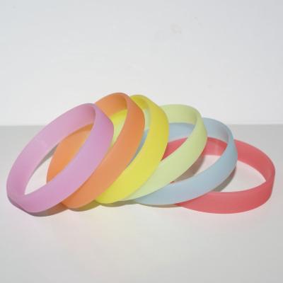 China Smiling Face Silicone Rubber Toy , Silicone Wristband Bracelet For Commercial Gift for sale