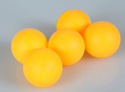 China Celluloid Professional Ping Pong Balls Standard Size 40mm Yellow For Family Recreation for sale