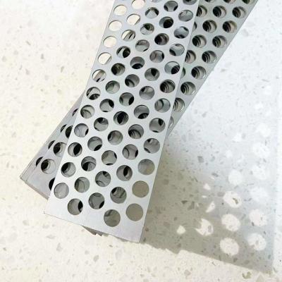 China 1mm 1.5mm Small Hole 4x8 Punched  Stainless Steel Filter Plate à venda