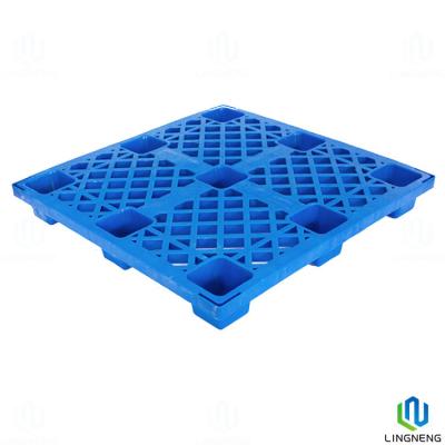 China Paletes de plástico reciclado de HDPE / PP Paletes de plástico de carga leve azul Paleta de plástico com nove pés 1100*1100*120mm à venda