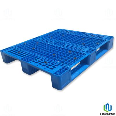 China Paletas de plástico de uso pesado de color azul apilables paleta de plástico de 4 vías 1200 x 1000 en venta