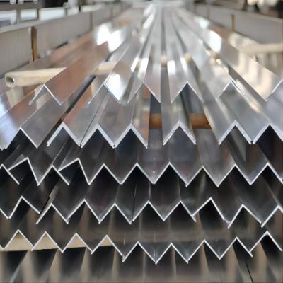 Chine ISO9001 6061 angle en aluminium anodisé par satin 3mm pour l'usage industriel à vendre