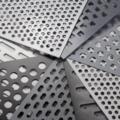 China PVC Coated Diamond Aluminum Mesh Plate 50x50mm Protecting Mesh A1100-H14 for sale