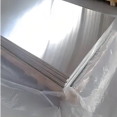 Chine Surface douce de largeur en aluminium de la feuille 100mm~2500mm d'ASTM 6082 pour des industries de transport et de technique de la construction à vendre