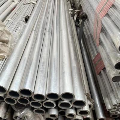 China Tubos redondos de aluminio de alta calidad 1060 1100 Molino terminado para el tráfico ferroviario en venta