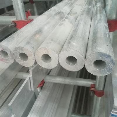 中国 Customized Extruded Aluminum Pipe Alloy Round 10mm Thickness Silver 1060 O Temper 販売のため