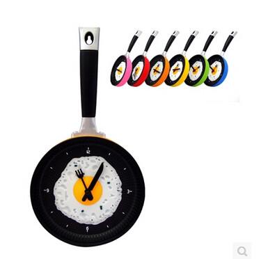 China New creative gift product cook pan wall alarm clock for sale