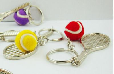 China New creative gift product tennis keychain keyrings wedding gift for sale