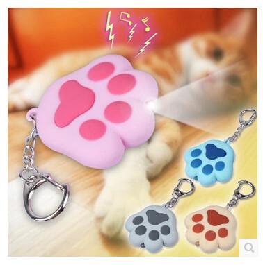 China New creative gift product cartoon animal cat paw led light keychain keyrings with sound for sale