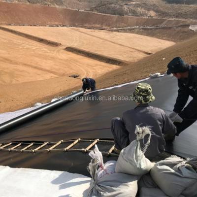 China 50m-100m Length White HDPE Dam Liner Geomembrane for Aquaculture Fish Farm 1mm Thickness for sale