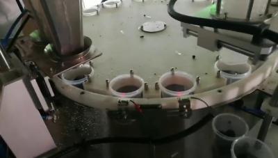 Cina Palla del cioccolato che conta pesando il pesatore capo di coperchiamento del sistema 20 della bottiglia in vendita