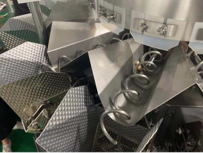 China Sticky Fresh Chicken Multihead Weigher With Scraper Bucket Customized Linear Plate for sale