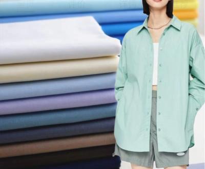 China Twill Stretch Spandex Comb Cotton Shirt Fabric 21sX21s 250GSM Uniform Coat en venta