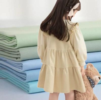 China Satin Cotton Shirt Fabric Blouses Slight Sheen Summer Clothing 80Sx80S 125GSM en venta
