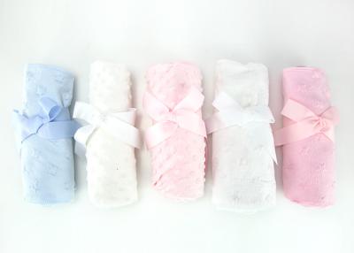 中国 顧客用100ポリエステル赤ん坊毛布、編まれたフランネルの女の赤ちゃんの手押車毛布 販売のため
