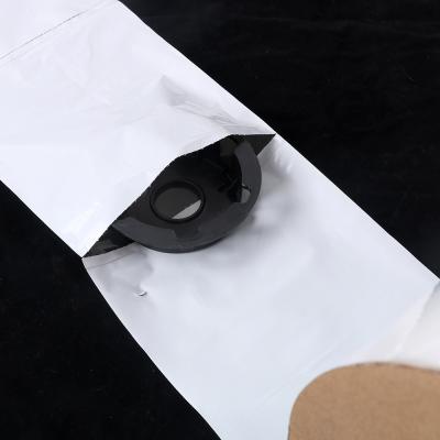 Китай Белые передние и задние полоски для автоматического упаковки Предварительно открытые полибаки для промышленных машин продается