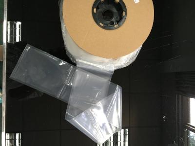 Chine Le LDPE a pré ouvert de poly sacs plats sur un petit pain pour des machines de conditionnement à vendre