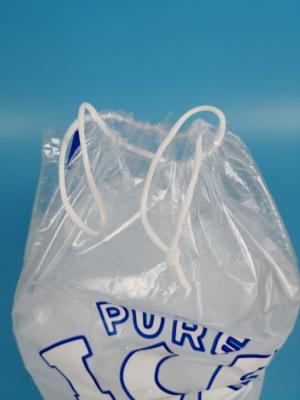 China Ldpe Plastic Ice Bags With Drawstring , Ice Cube Bags 1 KG Weight Capacity à venda