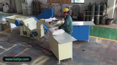 China La muñeca juega la maquinaria de relleno de la almohada de la espuma de la fibra del amortiguador del poliéster en venta