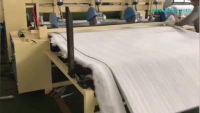 China cadena de producción no tejida del colchón de la guata de 80gsm Syntepon máquina en venta