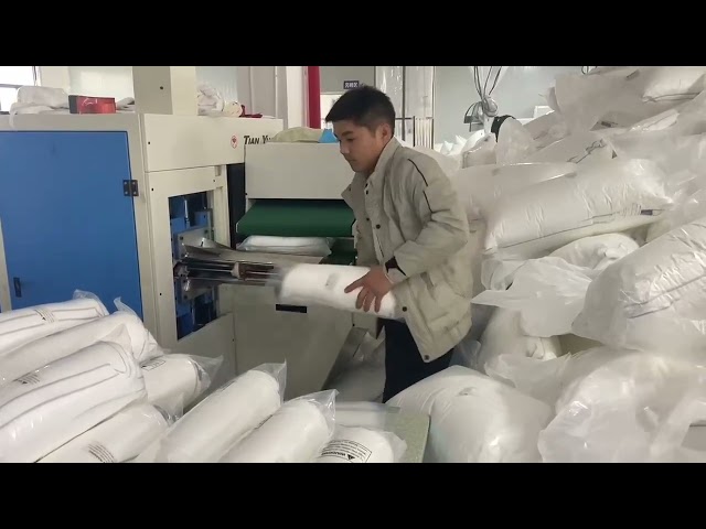 Bed Pillow Comforter Rolling Packing Machine Coiling Machine 3.75Kw
