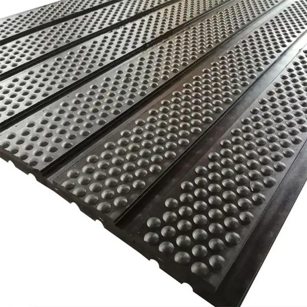 Quality Anti Slip Livestock Rubber Mats For Dairy Cow Cattle Horse Farm Building for sale