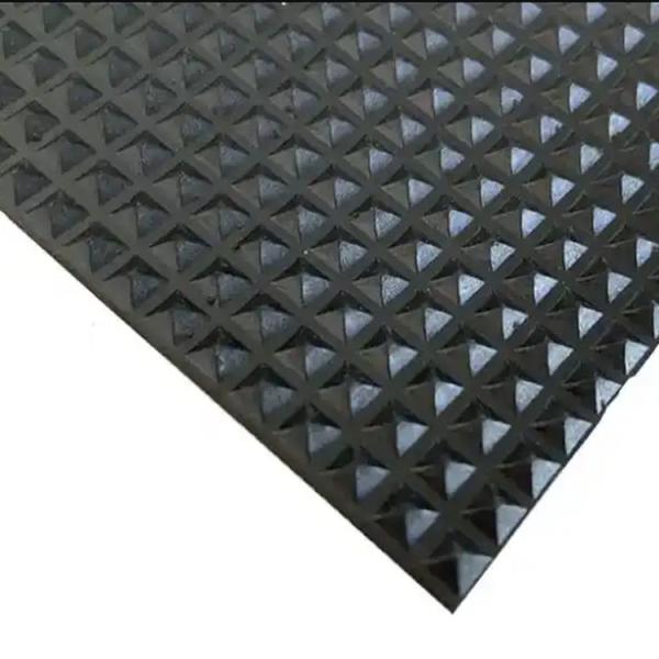 Quality 3mm Anti Slip Horse Rubber Stall Mats Rubber Pyramid Flooring For Horse Exercise for sale