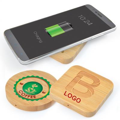 China Carga rápida ultra delgada inalámbrica 5W del cargador del teléfono elegante de bambú biodegradable en venta