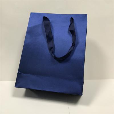 China Satin Surface Matte Texture Silk Jewellery Bags ISO14001 Jewellery paper Gift Bags for sale