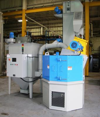 China Industrial Rotary Table Shot Blasting Machine With Two Big Doors for sale