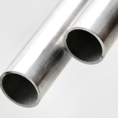 China Tubo de aluminio redondo de 10 mm Recolector de energía solar Tubos de aleación de aluminio H14 Φ14 mm en venta