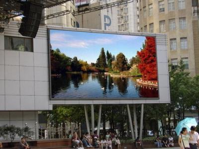 China Prenda impermeable llevada al aire libre de la pared video masiva grande de las exhibiciones del Rgb Smd3535 10m m gran en venta