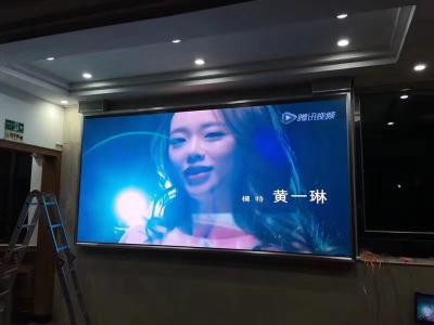 Cina Parete di pubblicità all'aperto su misura dell'esposizione di LED di SMD video HD P3 LED per gli sport in vendita