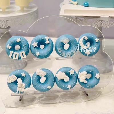 China Multi Tiers Clear Acrylic Step Display Stand for Dessert Cookies Cake en venta