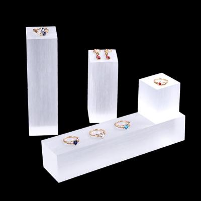 China Acrylic Ring Stand Riser Fine Exhibition for sale
