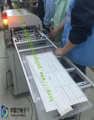 China 0.8 - 3.0 mm Thick Pcb Depaneling Machine With LCD Display High Speed Steel Blade for sale