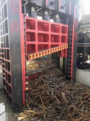中国 Q91自動油圧スクラップの鋼鉄鉄のガントリー金属のせん断機械 販売のため