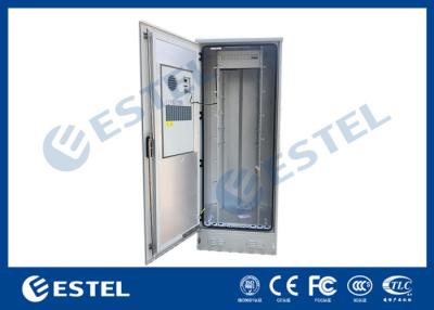 China Refrigerar exterior isolado térmico do condicionador de ar do cerco IP55 DC48V das telecomunicações 42U à venda