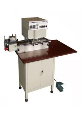 China Plastic Sheet Tab Cutting Machine Min Tape Size 110x85mm Control Control for sale
