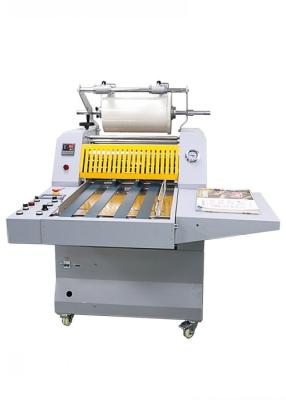 Chine Utilisation de stratification thermique de document de machines de petit pain de film de la largeur 490mm BOPP à vendre