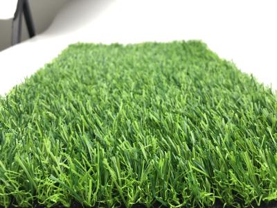 Cina Abbellimento del prato inglese sintetico del tappeto erboso dell'erba di 20mm Cesped del paesaggio del giardino dell'interno artificiale dell'erba per il giardino in vendita