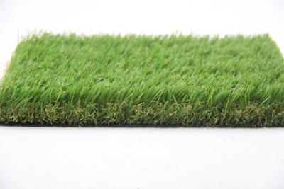 中国 緑豊かな緑の自然な見る庭の人工的な草の泥炭は卸売のための45mmにカーペットを敷く 販売のため