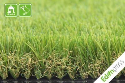 China 20mm C dão forma do relvado sintético verde artificial do jardim de Cesped à grama artificial à venda
