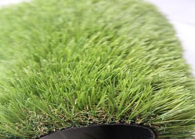 China Tapete artificial exterior estável saudável da grama, tapete exterior da grama falsificada à venda