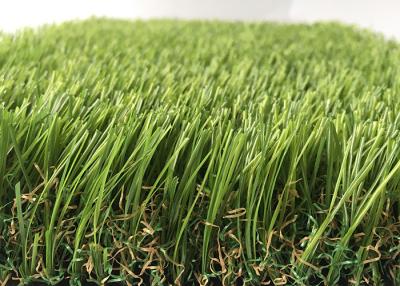 China Immergrünes PET pp. künstliches Gras-im Freien falscher Rasen mit hoher Verschleißfestigkeit zu verkaufen
