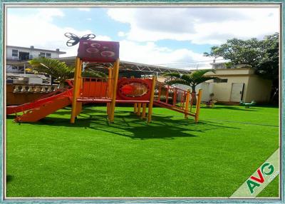 China 35 da altura milímetros de grama artificial exterior da manutenção fácil para o parque de diversões das crianças à venda