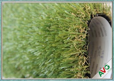 중국 방수 연약한 감각에 녹색/황록색 정원 인공적인 잔디를 수비에 세우십시오 판매용